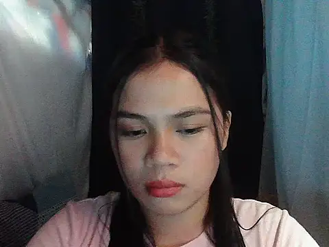 Snapshot of Zachariah_05 chatting on April 4, 9:07 am Zachariah 05 online show from April 4, 9:07 am