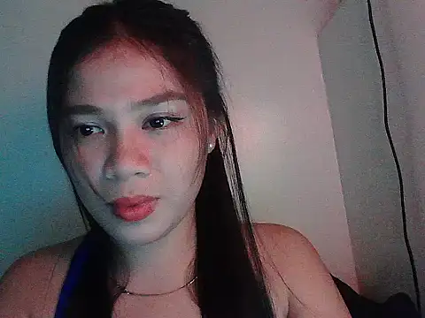 Snapshot of Zachariah_05 chatting on May 16, 10:36 am Zachariah 05 online show from May 16, 10:36 am