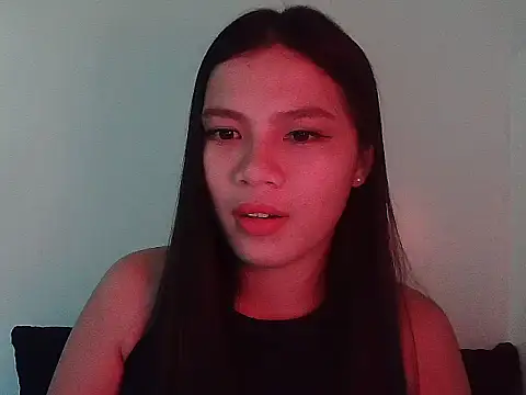 Snapshot of Zachariah_05 chatting on May 19, 7:37 am Zachariah 05 online show from May 19, 7:37 am