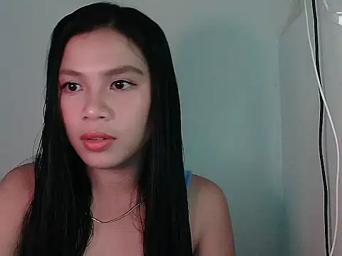 Snapshot of Zachariah_05 chatting on May 20, 6:52 am Zachariah 05 online show from May 20, 6:52 am