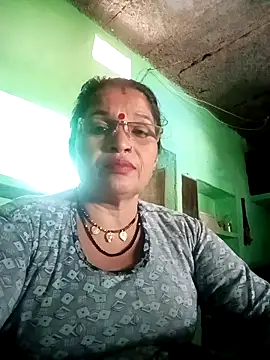 Manavi x online show from October 3, 9:50 am