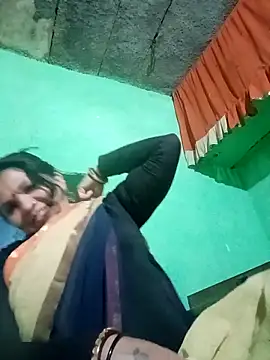 Manavi x online show from April 11, 7:45 am