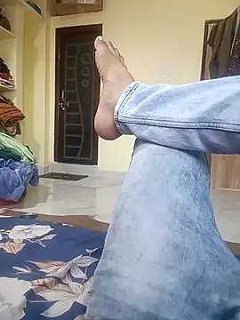 bobby3374 online show from September 19, 1:29 am