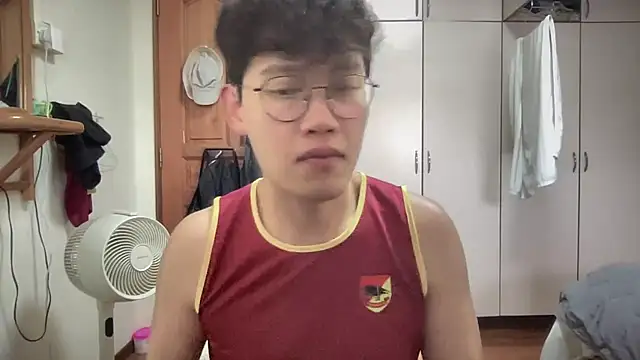 Snapshot of Passionatetwink2 chatting on September 22, 9:11 am Passionatetwink2 online show from September 22, 9:11 am