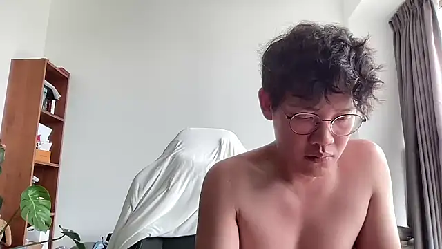 Snapshot of Passionatetwink2 chatting on October 25, 5:26 am Passionatetwink2 online show from October 25, 5:26 am