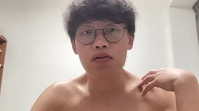 Snapshot of Passionatetwink2 chatting on January 9, 12:19 pm Passionatetwink2 online show from January 9, 12:19 pm