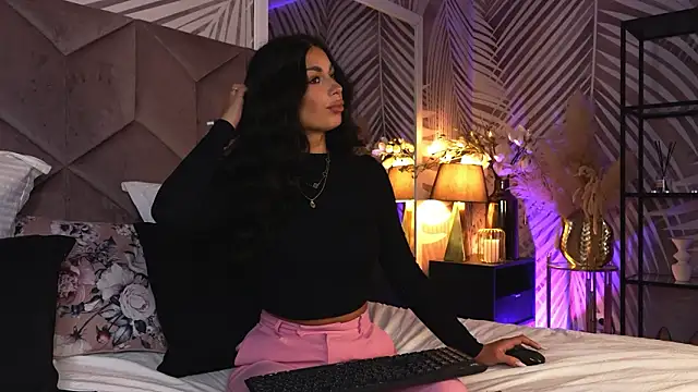 EvaRhea online show from March 18, 3:53 am