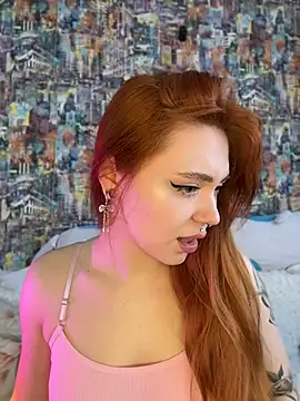 LunaMillie online show from April 10, 10:53 am