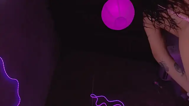 Jess tattoo11 online show from April 3, 9:13 pm