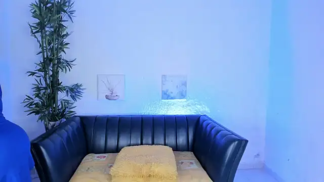 samanee konn online show from September 17, 9:16 pm