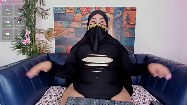 samanee konn online show from September 25, 7:06 pm