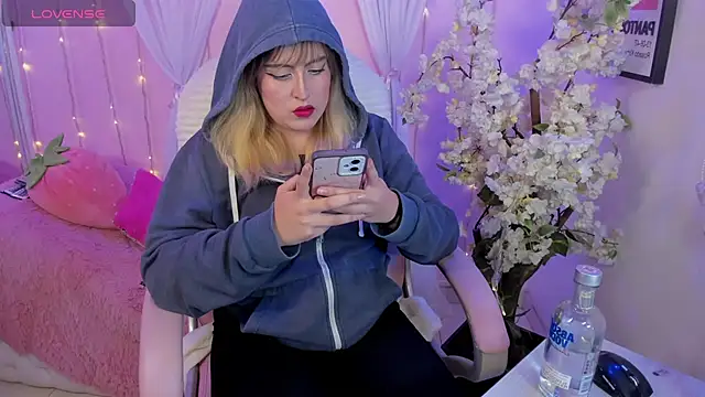 Jenny Wolridge  online show from February 10, 12:04 am