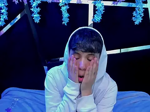 Snapshot of Bruno_Cruzz chatting on September 16, 3:18 am Bruno Cruzz online show from September 16, 3:18 am