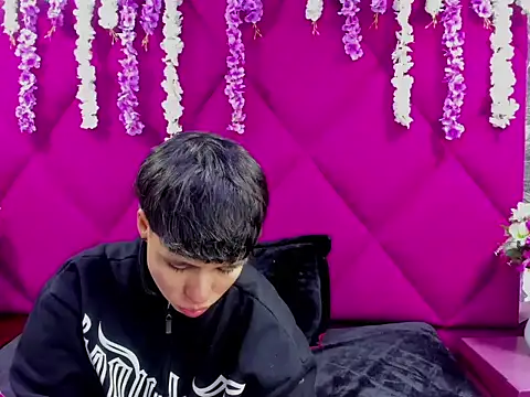 Snapshot of Bruno_Cruzz chatting on September 26, 2:26 am Bruno Cruzz online show from September 26, 2:26 am