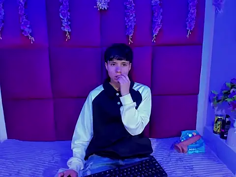 Snapshot of Bruno_Cruzz chatting on October 5, 2:21 am Bruno Cruzz online show from October 5, 2:21 am