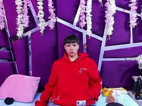 Snapshot of Bruno_Cruzz chatting on November 21, 2:21 am Bruno Cruzz online show from November 21, 2:21 am