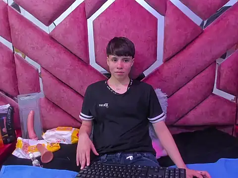 Snapshot of Bruno_Cruzz chatting on November 22, 2:54 am Bruno Cruzz online show from November 22, 2:54 am