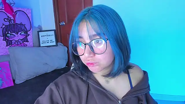 Snapshot of sophiievv chatting on February 4, 8:03 pm sophiievv online show from February 4, 8:03 pm