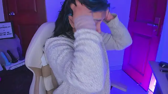 Snapshot of sophiievv chatting on February 5, 8:02 pm sophiievv online show from February 5, 8:02 pm