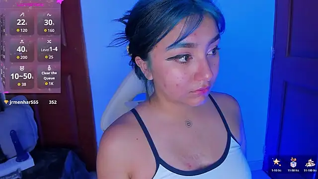 Snapshot of sophiievv chatting on February 12, 7:14 am sophiievv online show from February 12, 7:14 am