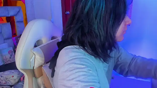 Snapshot of sophiievv chatting on February 23, 7:55 pm sophiievv online show from February 23, 7:55 pm