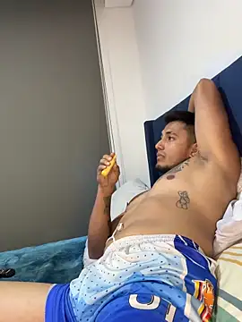 Snapshot of JeanLust chatting on October 3, 1:57 am JeanLust online show from October 3, 1:57 am