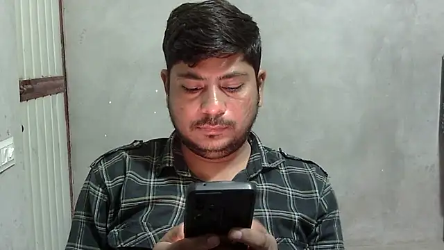 Snapshot of Ajmersingh335512 chatting on April 22, 4:52 pm Ajmersingh335512 online show from April 22, 4:52 pm