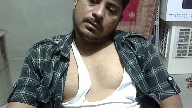 Snapshot of Ajmersingh335512 chatting on May 16, 6:54 am Ajmersingh335512 online show from May 16, 6:54 am