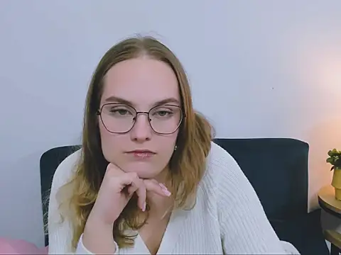 AliceCrazy69 online show from December 18, 4:02 pm