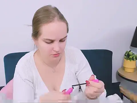 AliceCrazy69 online show from January 6, 10:08 am