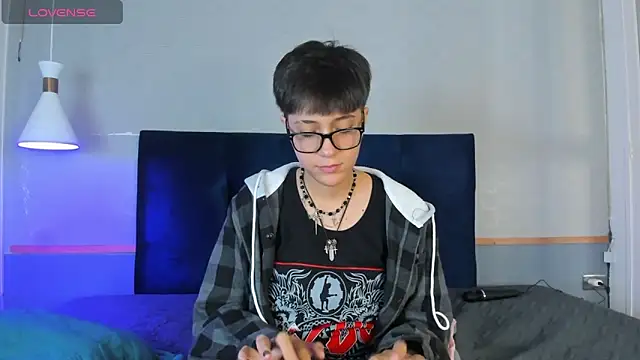 Tsuki Maru online show from November 12, 9:14 pm