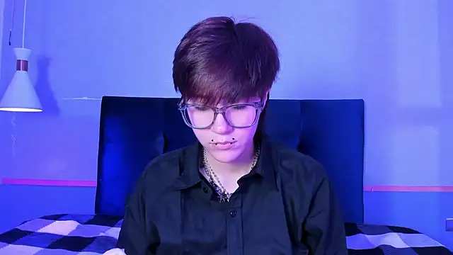 Snapshot of Tsuki_Maru chatting on February 3, 8:25 pm Tsuki Maru online show from February 3, 8:25 pm