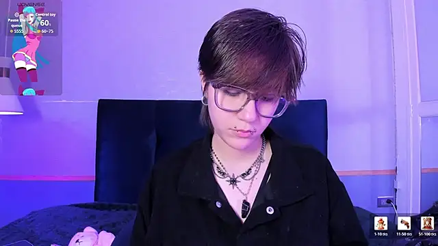 Snapshot of Tsuki_Maru chatting on February 25, 10:19 pm Tsuki Maru online show from February 25, 10:19 pm