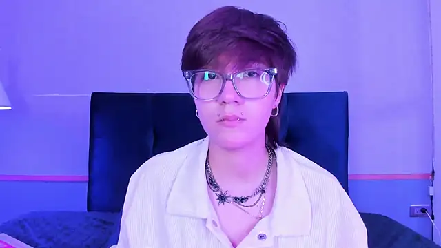 Snapshot of Tsuki_Maru chatting on February 27, 5:29 am Tsuki Maru online show from February 27, 5:29 am