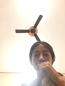 Snapshot of Evneet27_Saavu chatting on November 15, 11:10 pm Evneet27 Saavu online show from November 15, 11:10 pm