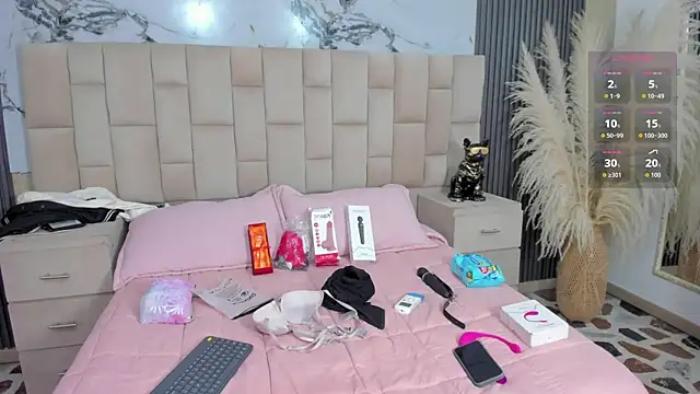 BritanyBrown  online show from March 31, 10:54 pm