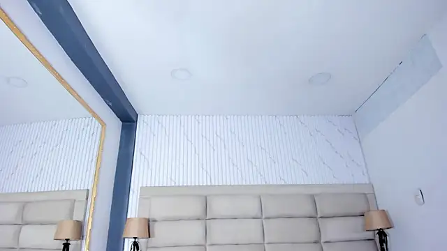 BritanyBrown  online show from April 14, 3:34 am