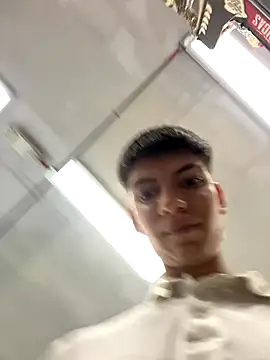 Snapshot of Luck__090 chatting on September 11, 12:00 am Luck 090 online show from September 11, 12:00 am