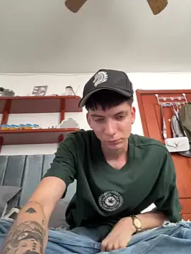 Snapshot of Luck__090 chatting on September 15, 7:36 pm Luck 090 online show from September 15, 7:36 pm