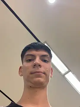 Snapshot of Luck__090 chatting on September 22, 1:40 am Luck 090 online show from September 22, 1:40 am