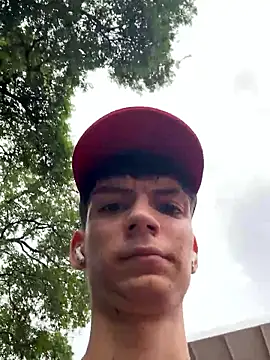 Snapshot of Luck__090 chatting on September 29, 8:46 pm Luck 090 online show from September 29, 8:46 pm