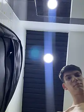 Snapshot of Luck__090 chatting on October 13, 1:38 am Luck 090 online show from October 13, 1:38 am