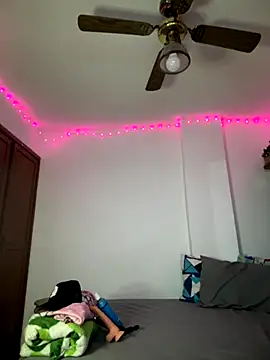 Snapshot of Luck__090 chatting on October 16, 2:01 am Luck 090 online show from October 16, 2:01 am