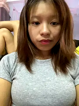 Snapshot of Mai_bb chatting on October 3, 7:27 am Mai bb online show from October 3, 7:27 am