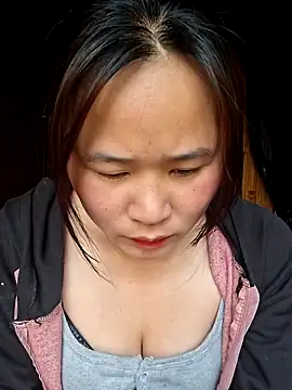 ALIENHR38 online show from April 3, 1:03 am