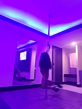 mamasitapetite online show from November 3, 5:20 am