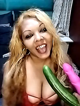 Snapshot of hemilynthomas2467 chatting on December 17, 8:59 pm hemilynthomas2467 online show from December 17, 8:59 pm