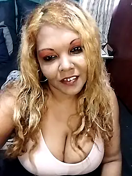 Snapshot of hemilynthomas2467 chatting on December 19, 12:23 pm hemilynthomas2467 online show from December 19, 12:23 pm