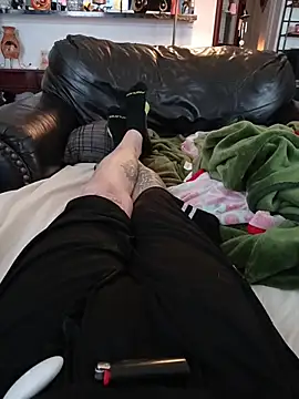 Snapshot of MRTATTWO chatting on November 6, 4:52 pm MRTATTWO online show from November 6, 4:52 pm