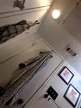 Snapshot of MRTATTWO chatting on November 24, 9:53 am MRTATTWO online show from November 24, 9:53 am